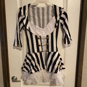 Womens Beetlejuice Halloween Costume